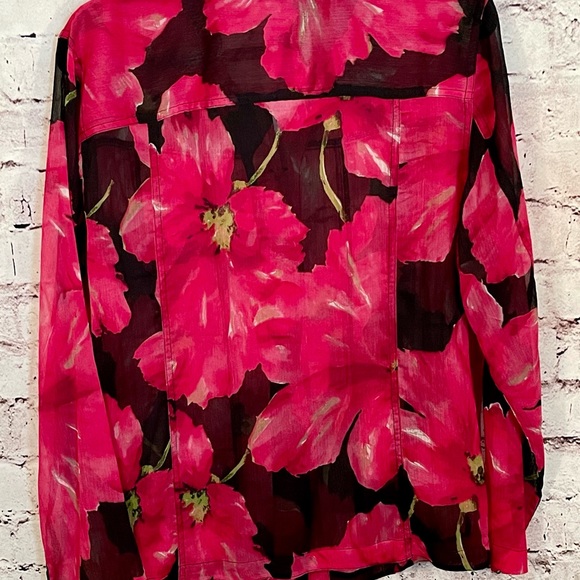 Additions by Chico’s long sleeved floral button-down shirt size 2 or M (D-13) - Picture 5 of 5